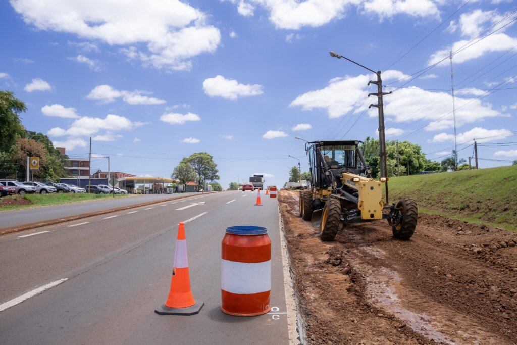 Ejecutan obras en accesos y colectoras en Puerto Rico.-