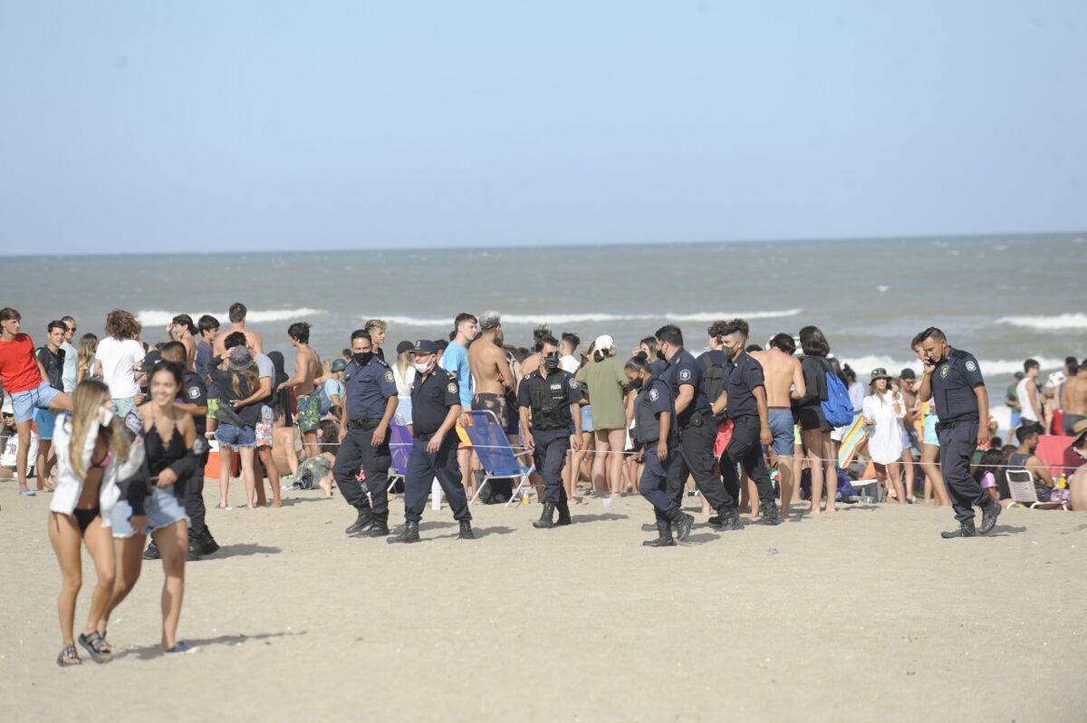 Delincuentes cordobeses robaron en Pinamar y cayeron por una cuota social de Talleres