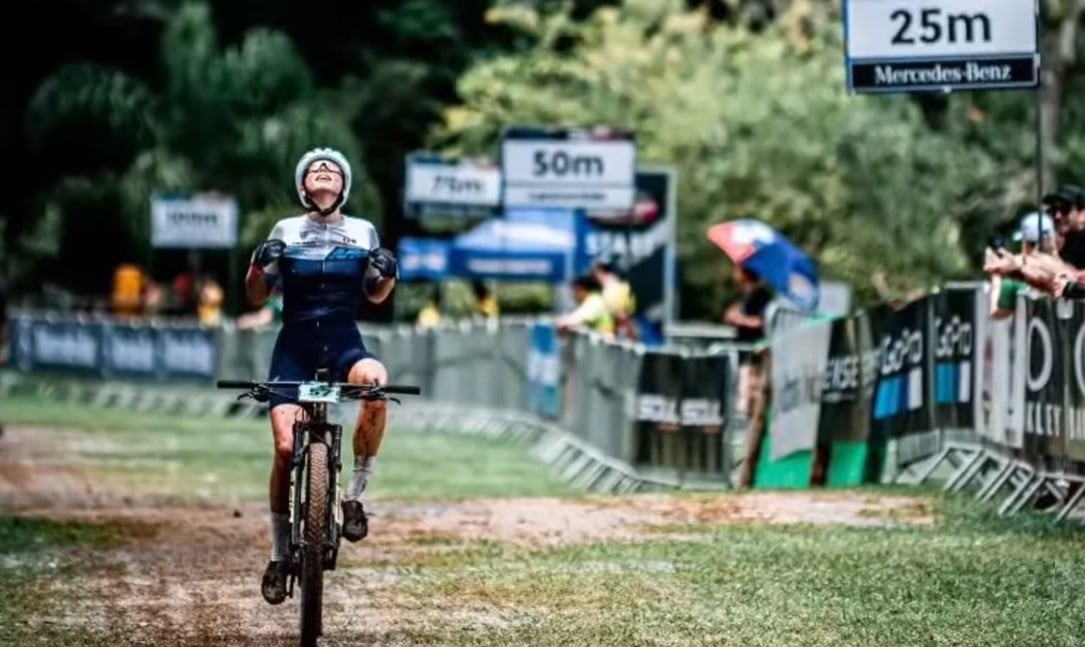 La mendocina Julieta Bendetti logró el primer lugar en la fecha inicial de la Copa del Mundo de XCO Junior  disputada en Brasil.