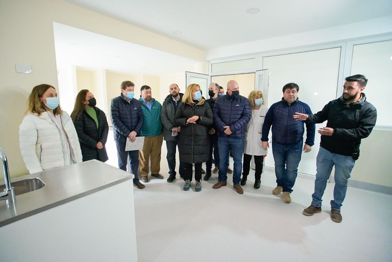 Gobernador de Tierra del Fuego AIAS, Gustavo Melella, realizó una recorrida por la obra de la nueva guardia del Hospital Regional Río Grande