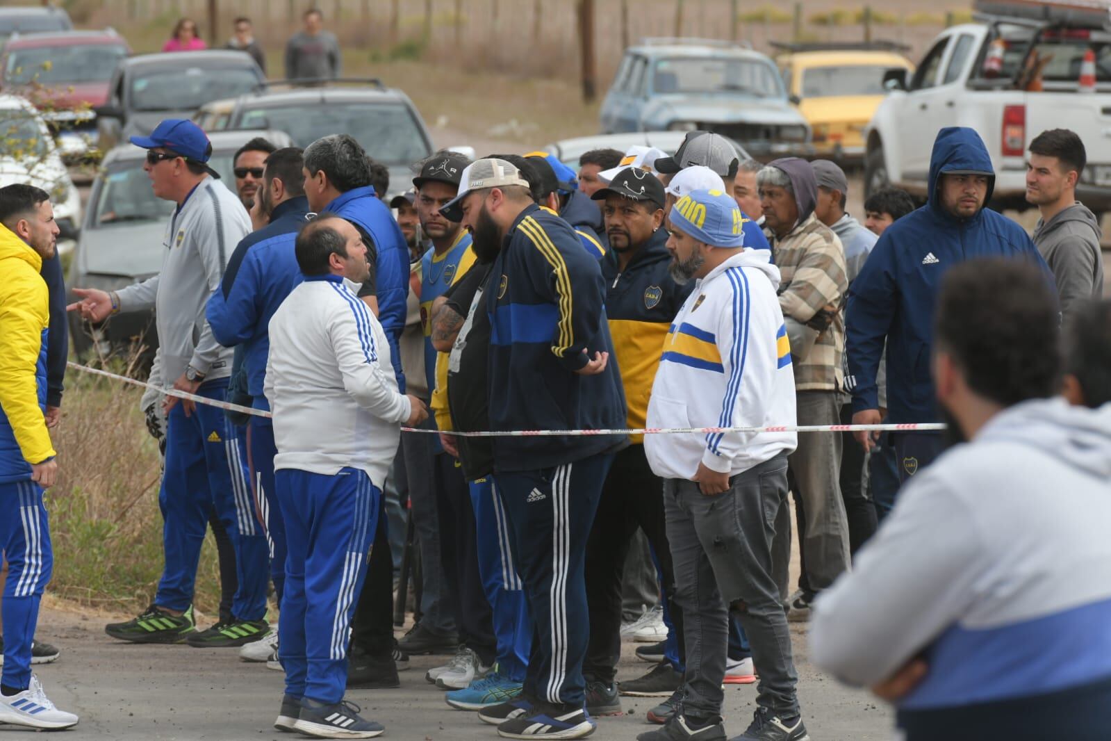 Volcó un micro con hinchas de Boca en San Martín.