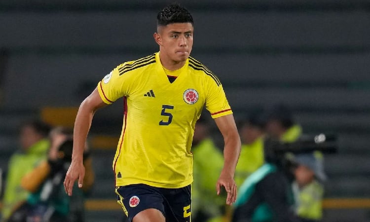 Kevin Mantilla, zaguero de 20 años del DIM y de la selecciones juveniles de Colombia.