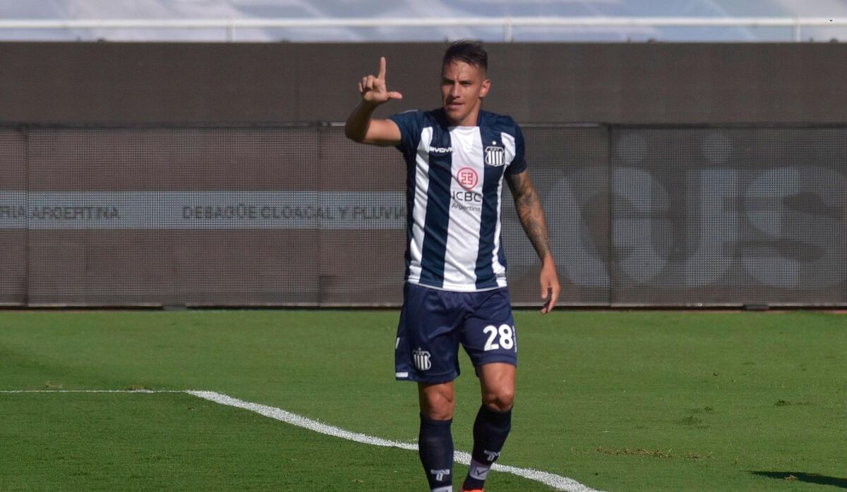 Carlos Auzqui, entre los que concentran en Talleres para el duelo con Godoy Cruz