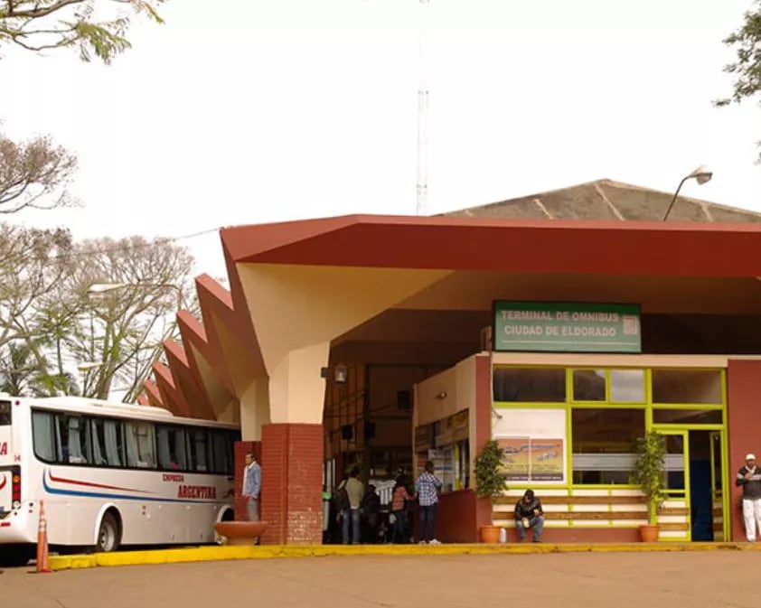 Vieja terminal de ómnibus de Eldorado.