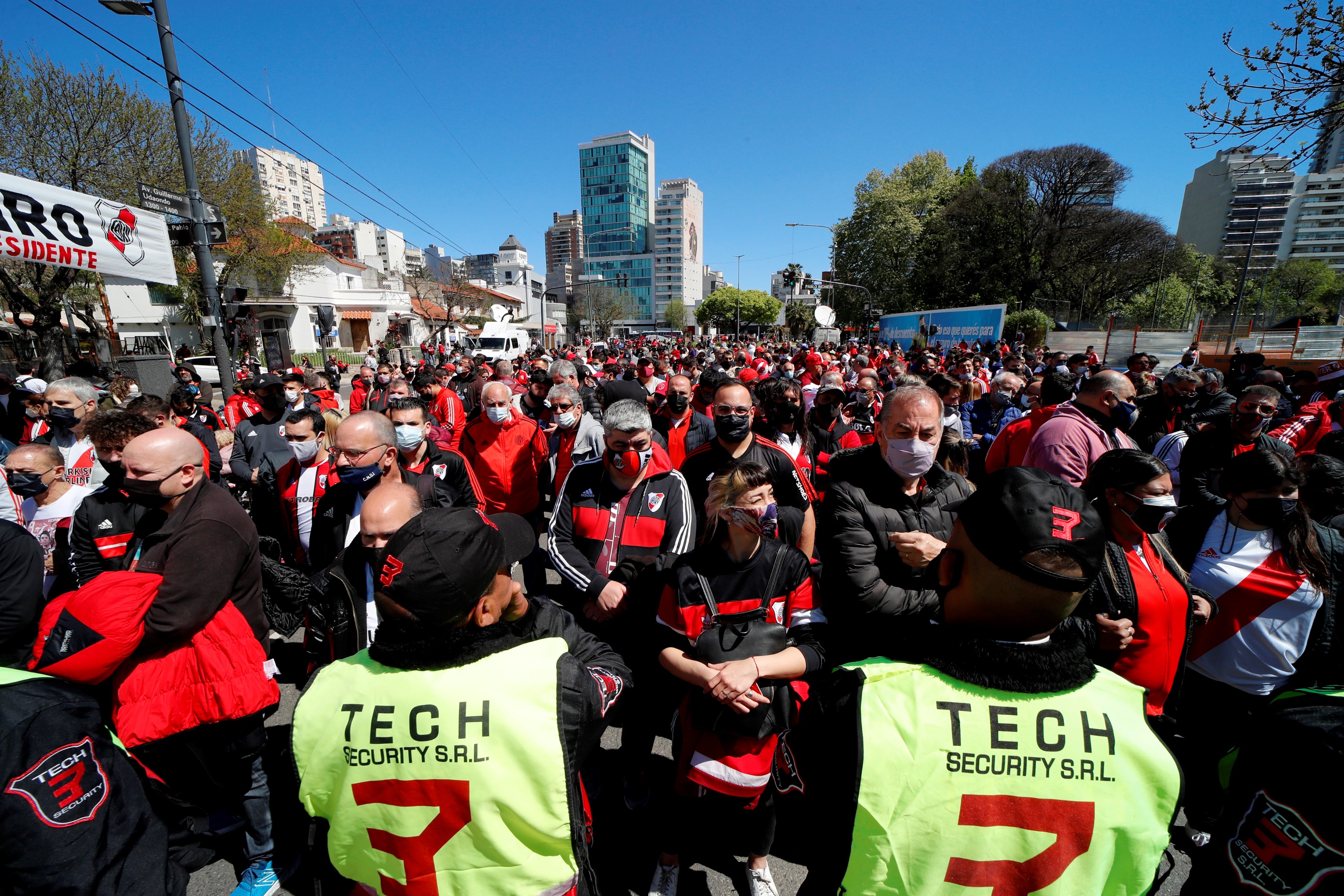 Las mejores fotos del regreso de los hinchas al Monumental para el Superclásico.