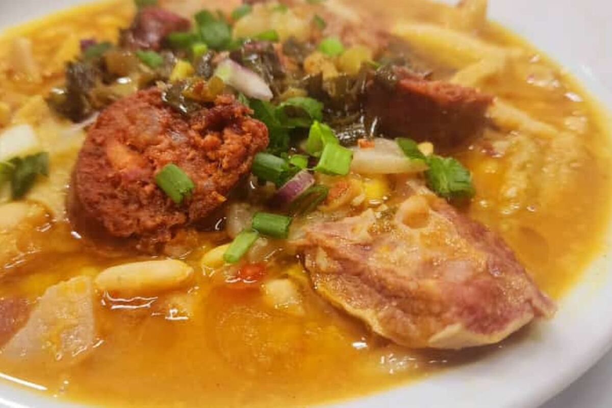 Cuánto cuesta hacer locro casero para este 25 de mayo