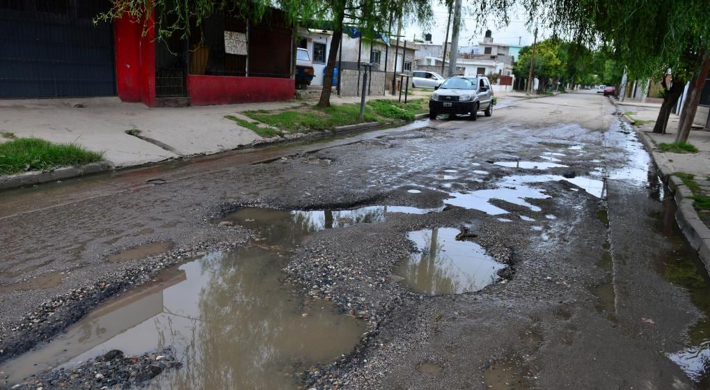 Calle Provincias Unidas, entre Sobremonte y Aranis