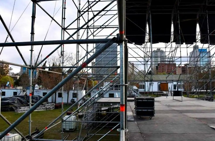 El escenario de la Fiesta de la Confluencia en Neuquén.