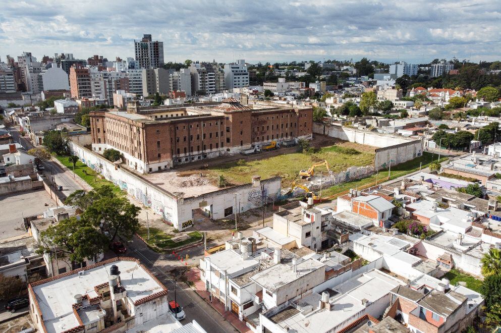 Comenzaron los trabajos de demolición de la excárcel de Encausados (Prensa Gobierno)