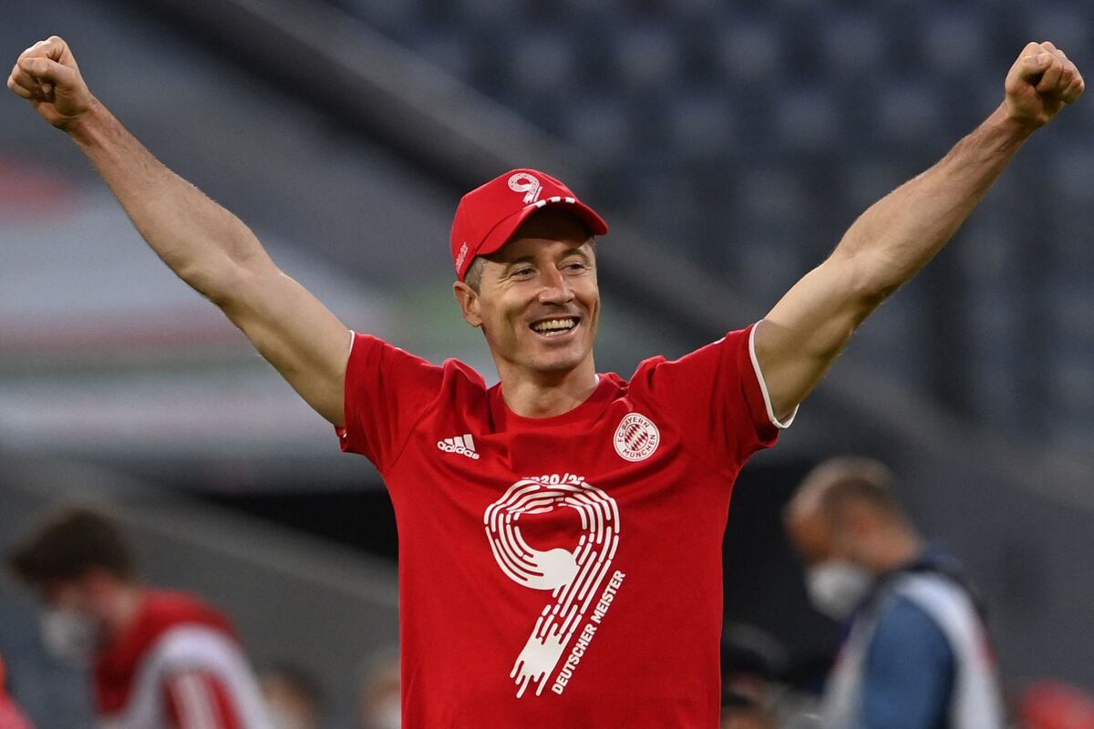 Bayern Múnich celebró su noveno campeonato consecutivo con una goleada