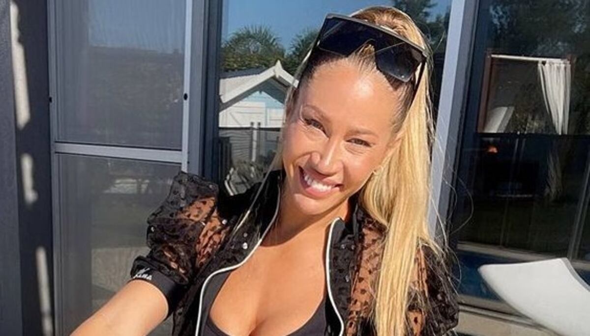 Adabel Guerrero publicó fotos de espaldas y en bikini para recordar el verano: “¿Extrañás el calor?”