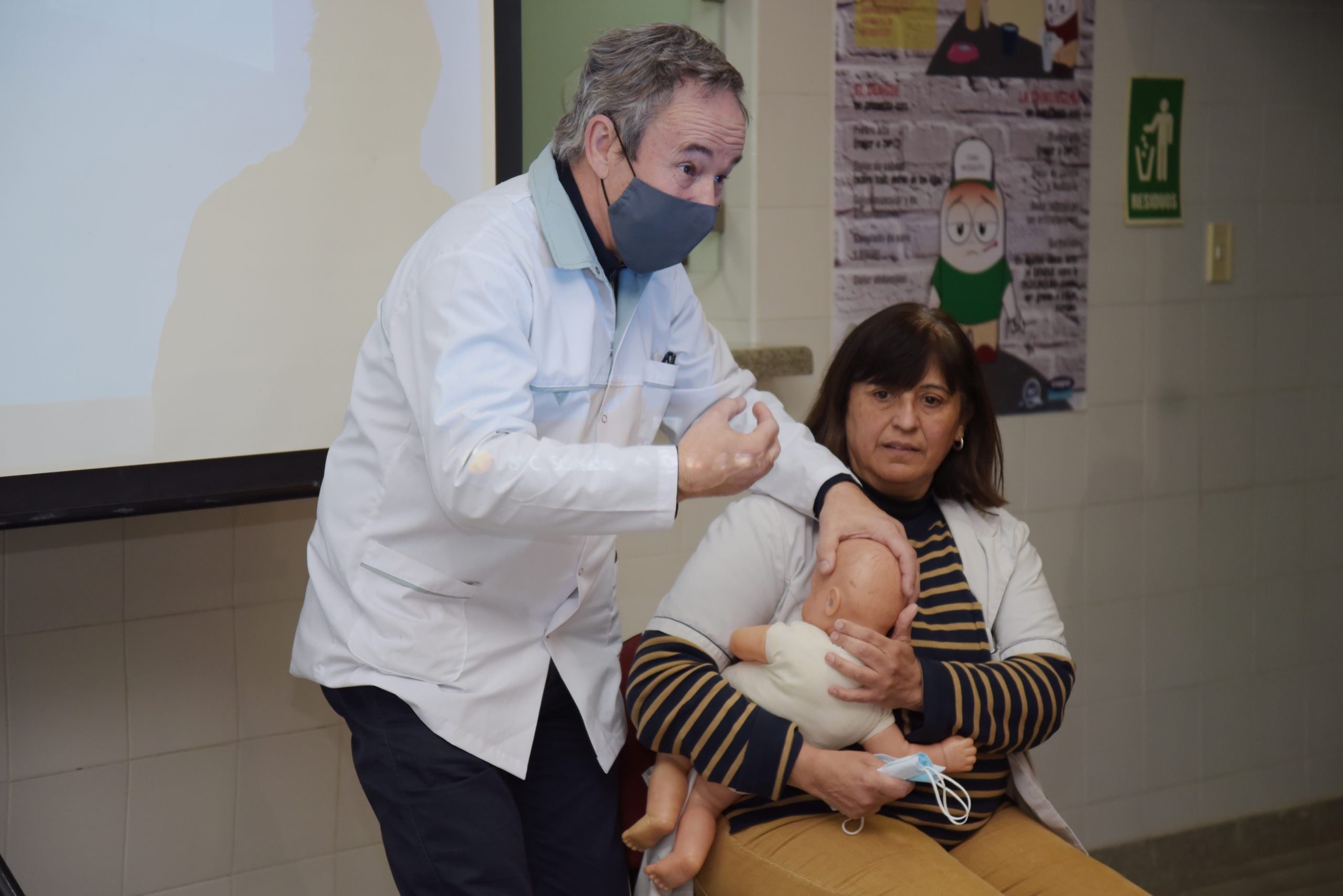 Dr. Cersósimo y la Dra. Sánchez charla Hospital Arroyito