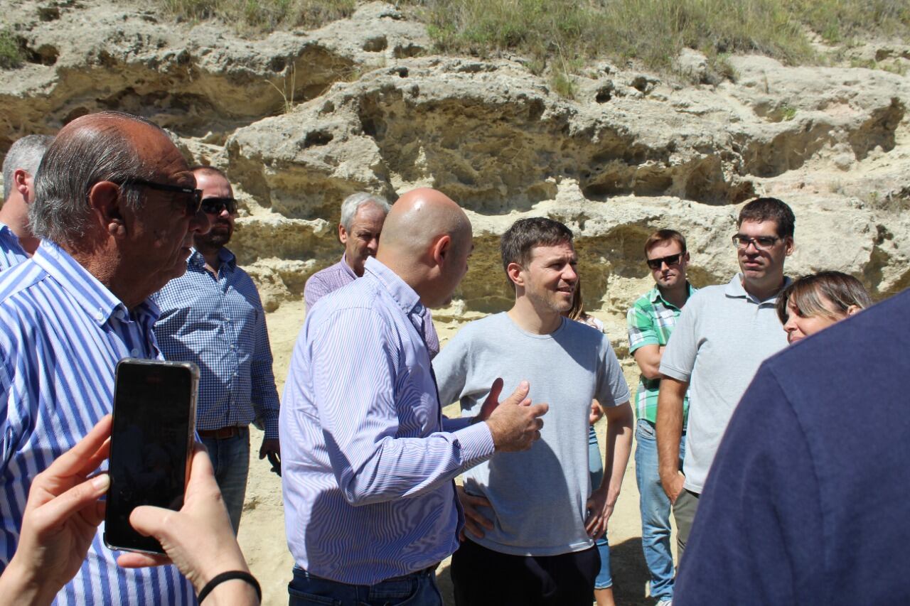 Recorrida por el distrito de Tres Arroyos del Ministro Provincial de Producción, Augusto Costa junto al intendente Sánchez