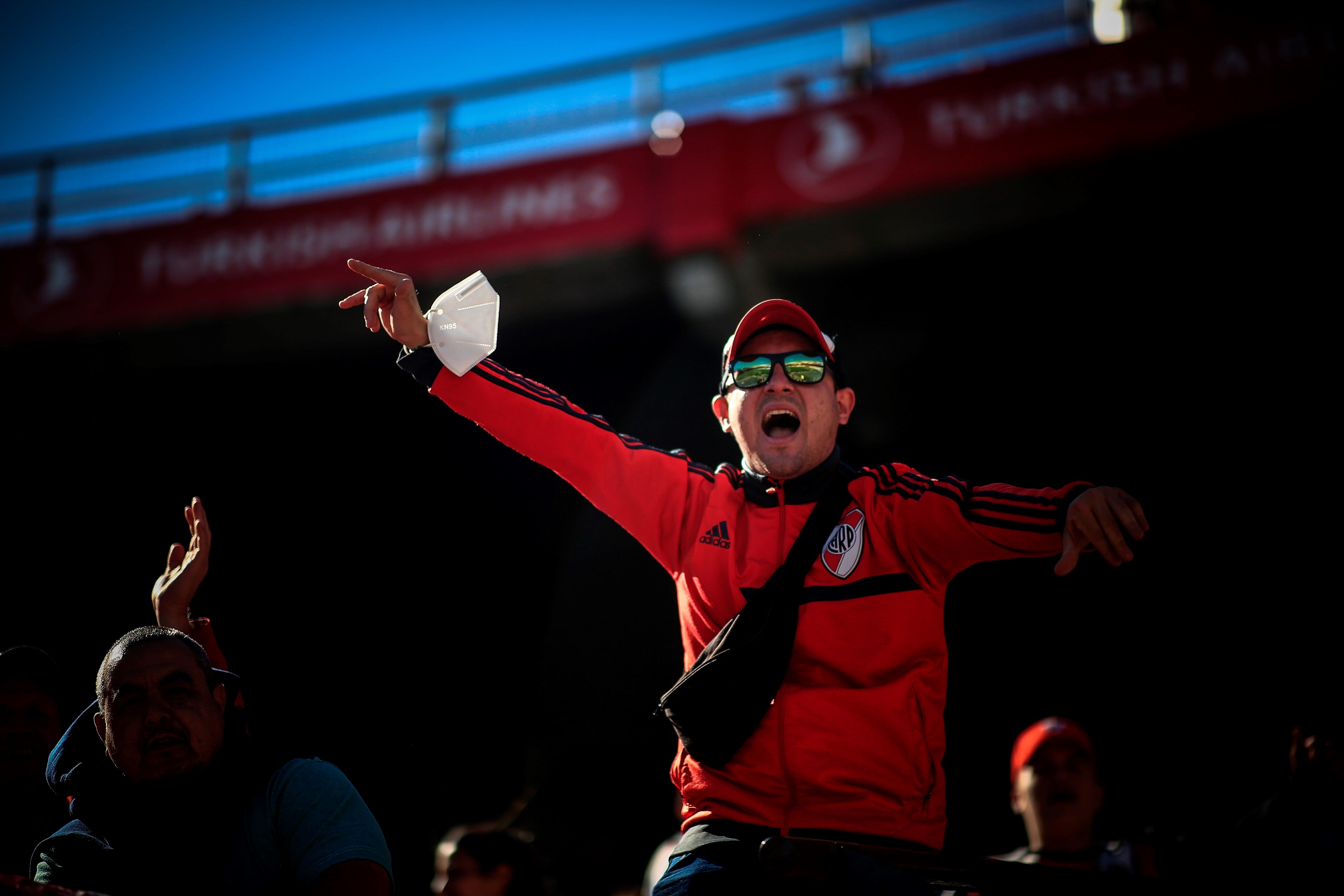 Las mejores fotos del regreso de los hinchas al Monumental para el Superclásico.