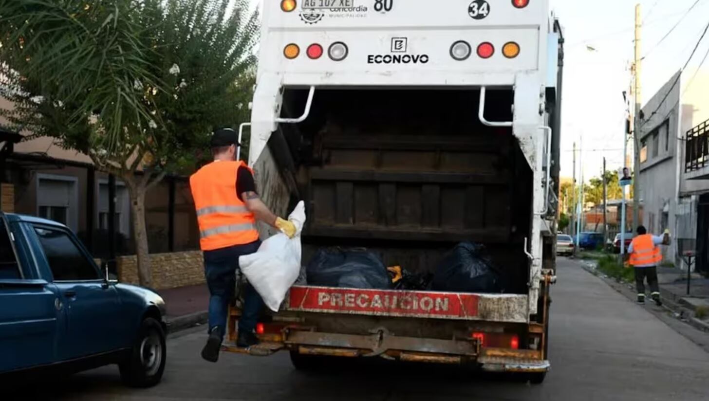 El presidente municipal solicitó más compromiso a los vecinos en el tratamiento individual de la basura.