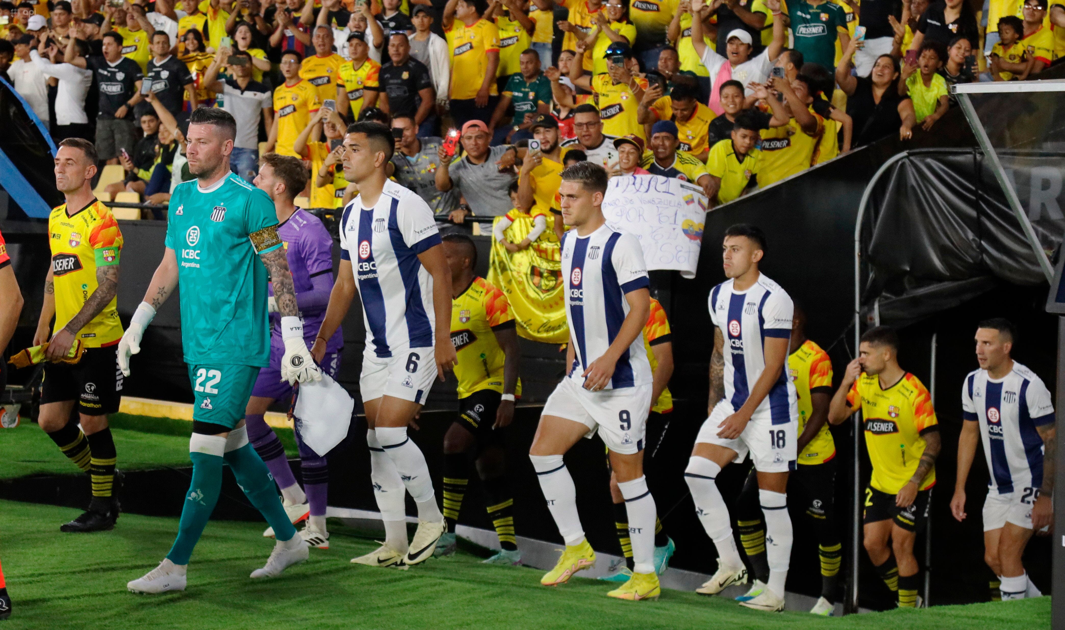 Talleres rescató un empate en el final del partido en su visita al Barcelona de Ecuador en la Copa Libertadores. (Fotobaires)