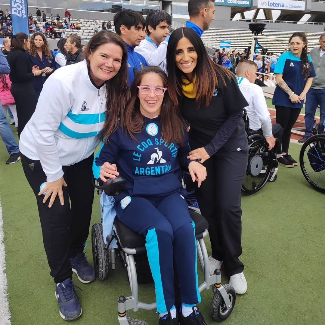 Elizabeth Noriega portó la Antorcha Olimpica que irá a París