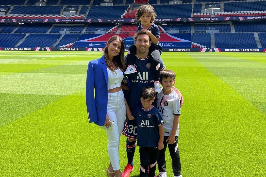 La foto de los Messi en la presentación oficial en el PSG fue la que más me gusta recibió.