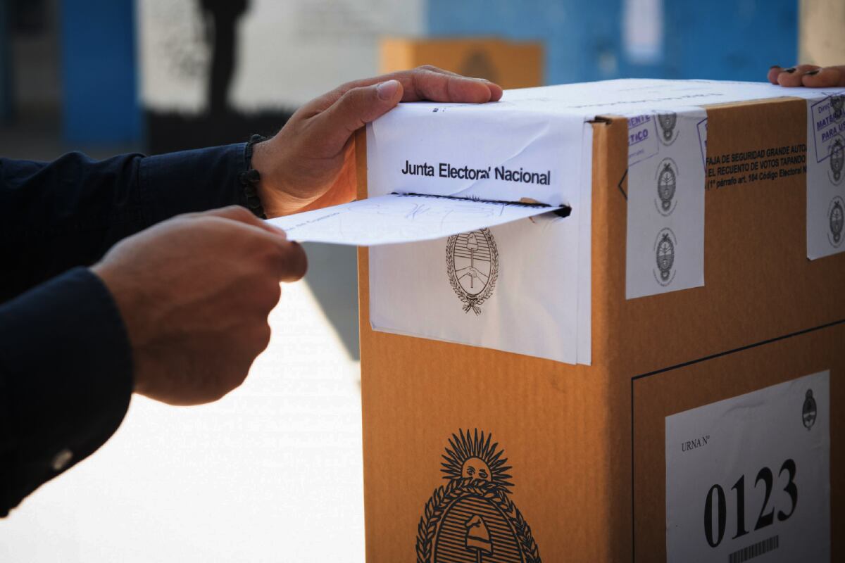 Rige la veda electoral por el balotaje: qué no se puede hacer