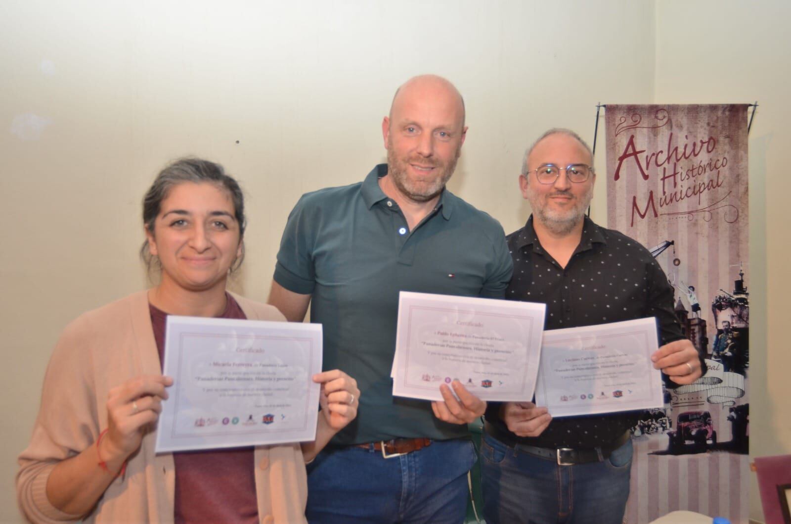 Micaela Ferreyra , de Panadería Lujan; Pablo Epherra, de Panadería El Fénix y Luciano Cuevas, de  Panadería Cuevas.