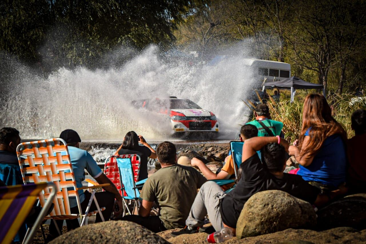 El Rally de Argentina 2022 tuvo una notable convocatoria de público. La gente volvió a compartir el clásico evento en familia, con amigos; y de una manera segura.