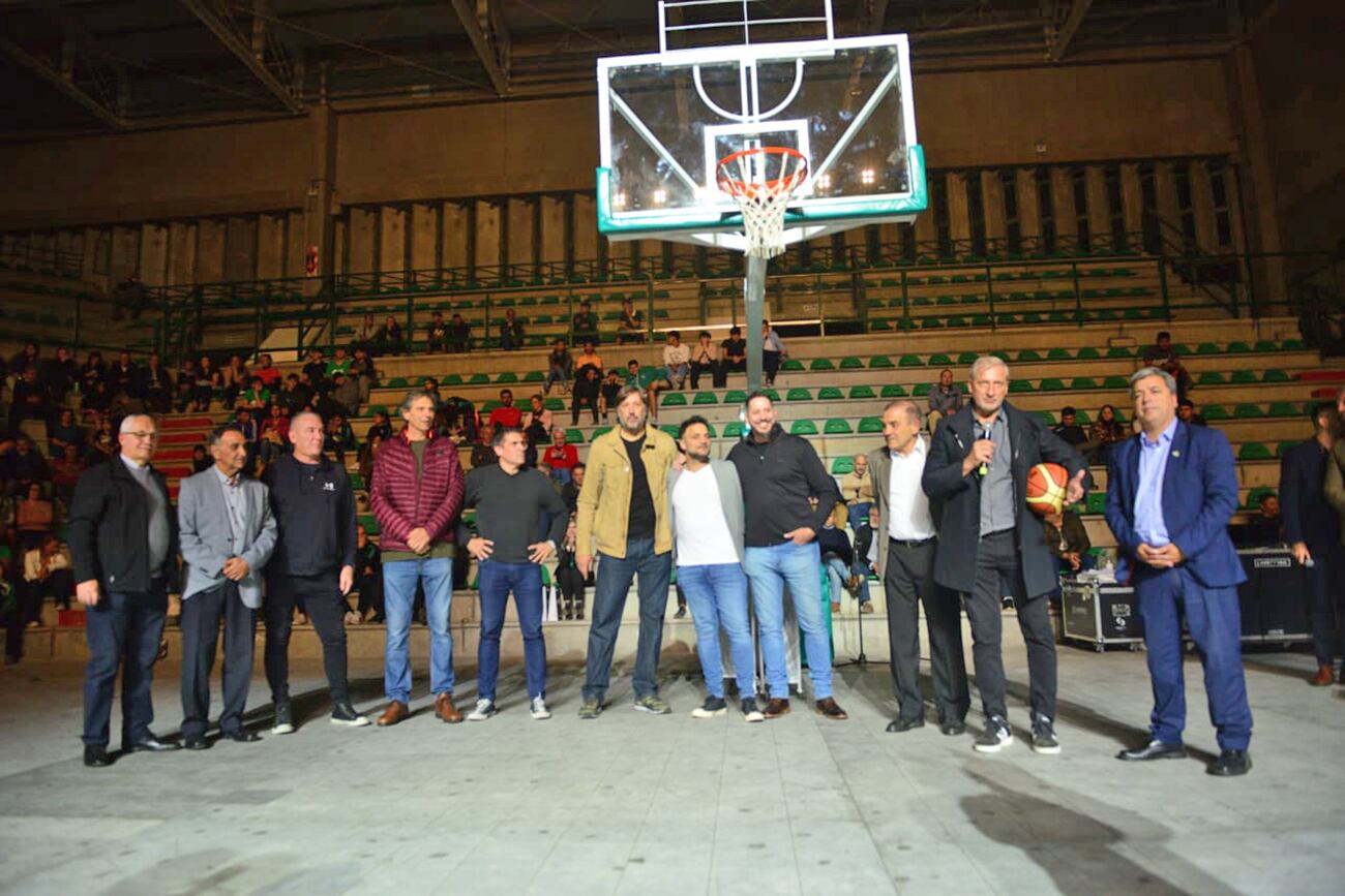 Atenas abrió las puertas de su nuevo estadio. (Javier Ferreyra / La Voz)