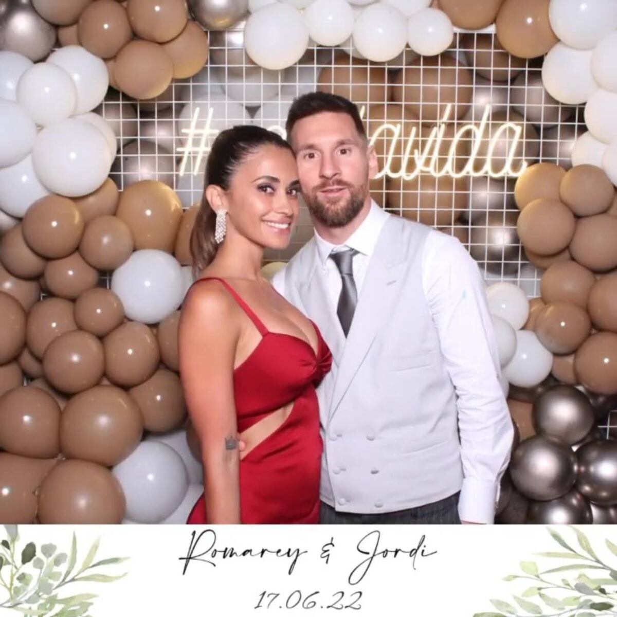 Risas y besos: Lionel Messi y Antonela Roccuzzo se fundieron en foto romántica