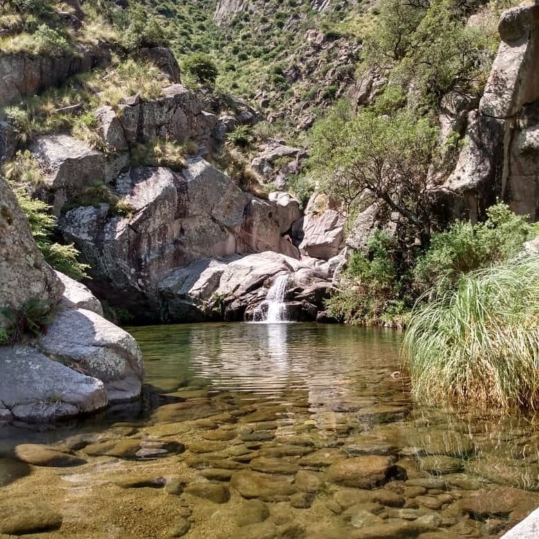 Salto del Ángel en Laguna de las Uvas, Potrero de los Funes.