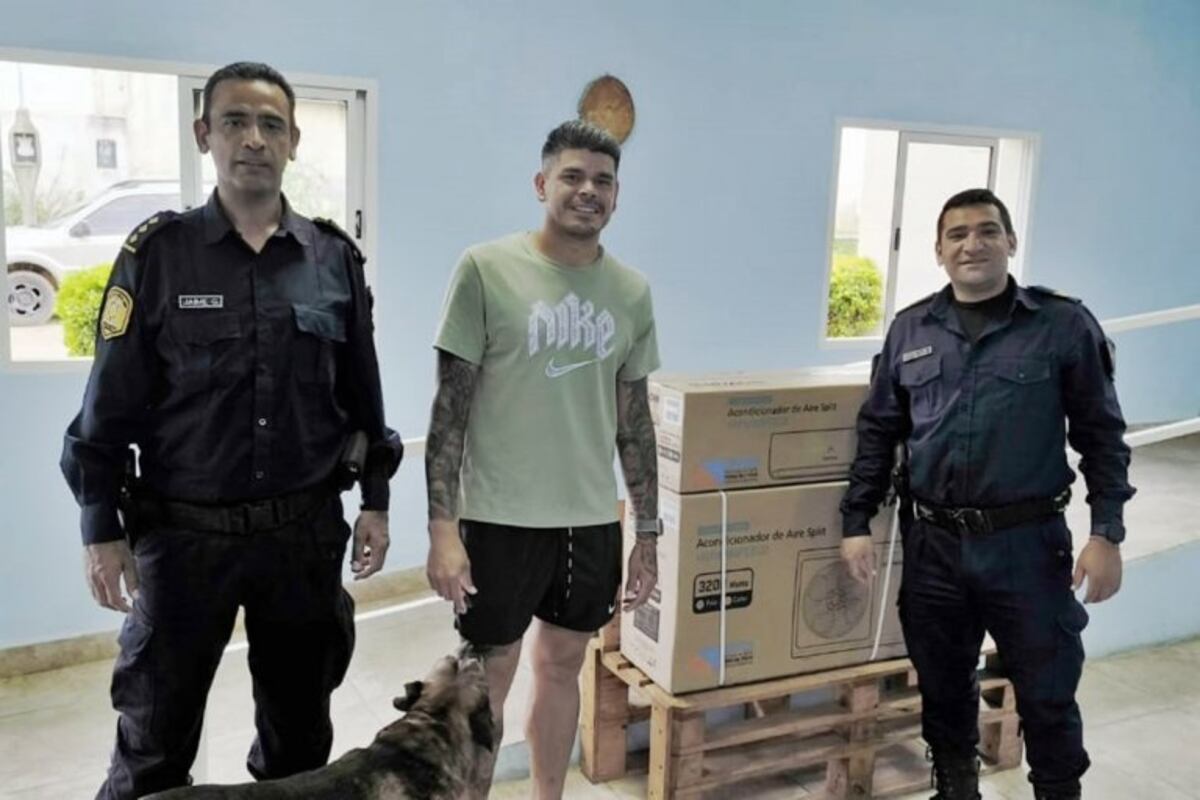 Gustavo Bou donó un aire acondicionado a una comisaría de Concordia