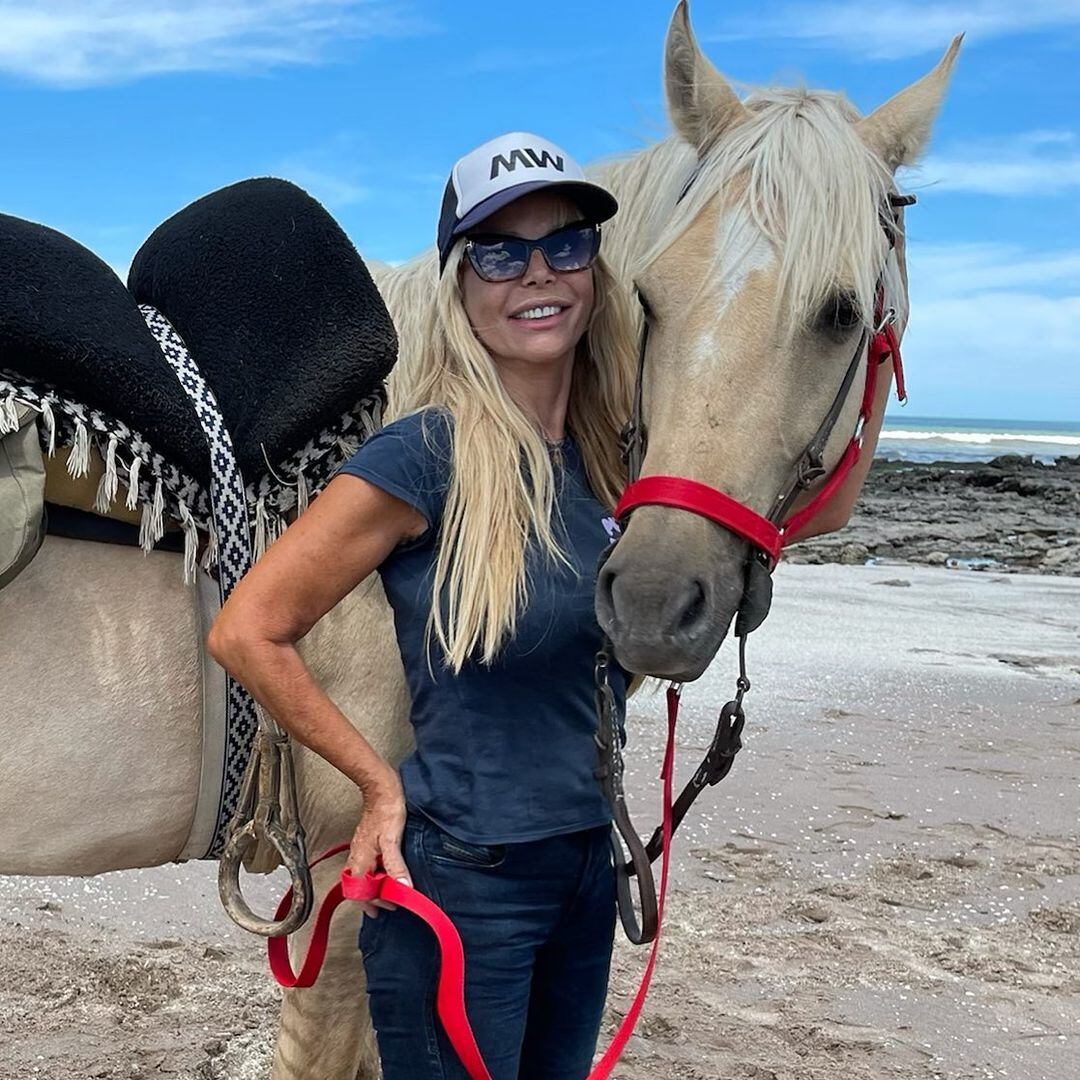 Una de las actividades que realizó fue montar a caballo.