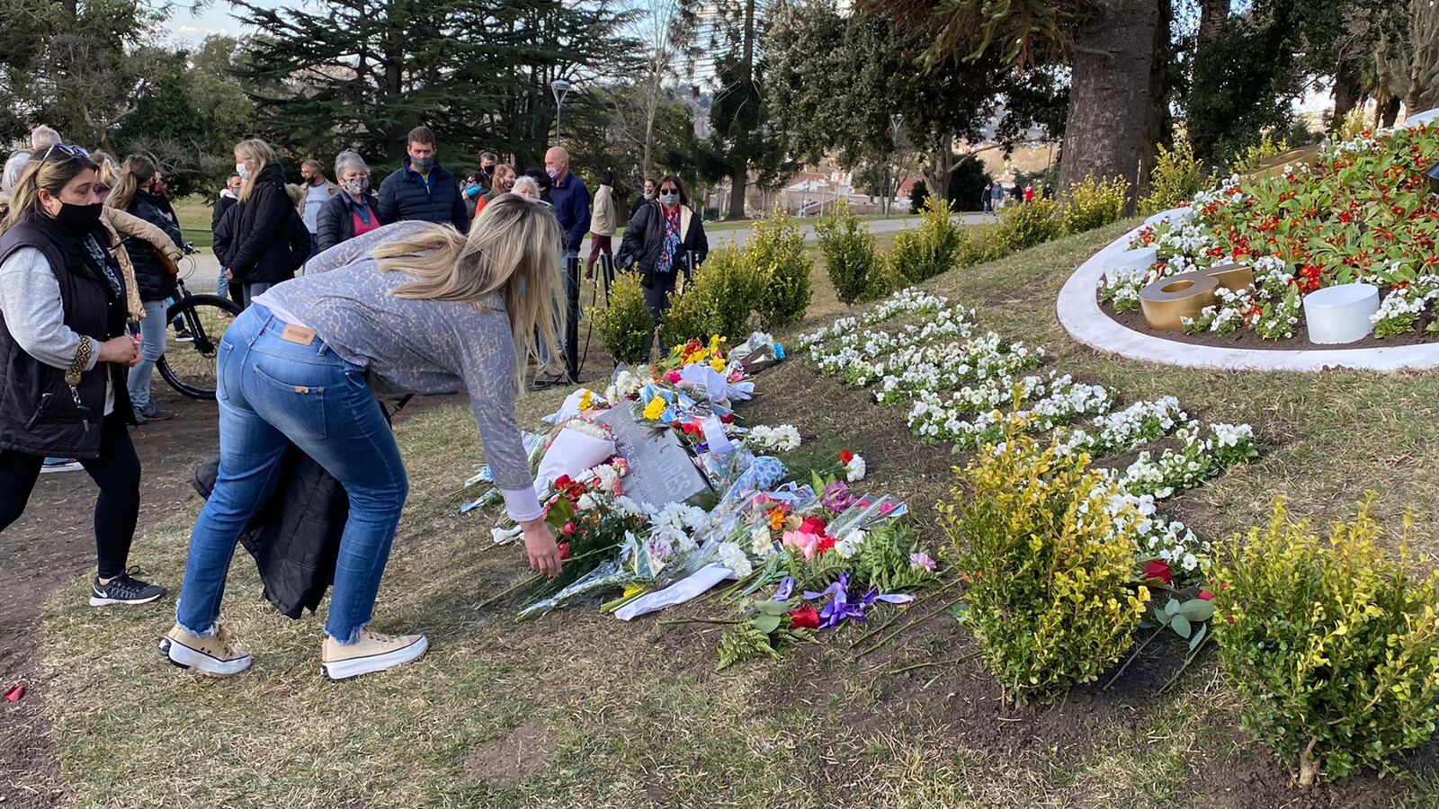 Así fue el homenaje a los fallecidos por coronavirus en Tandil.