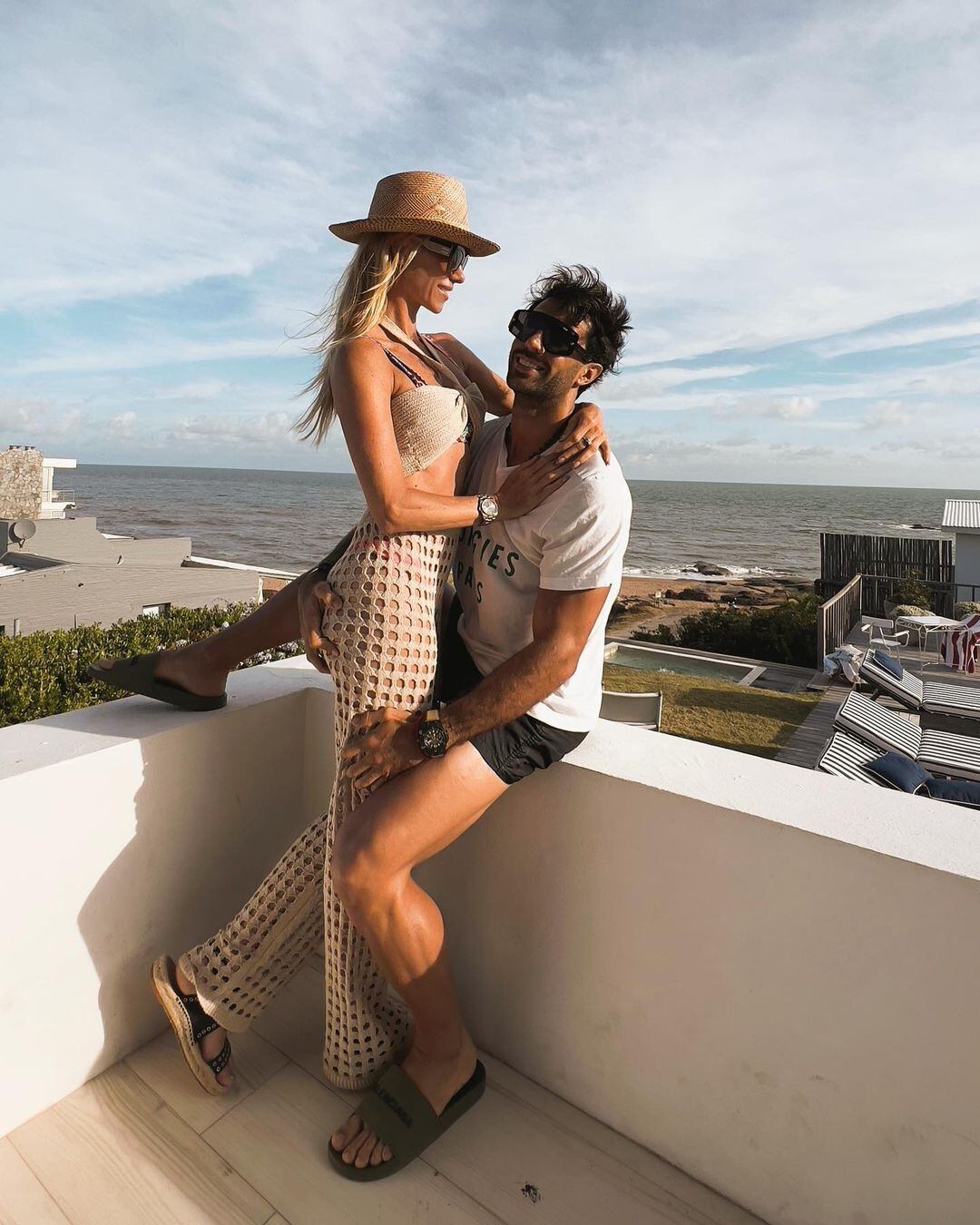 Nicole Neumann junto a Manu Urcera en Punta del Este