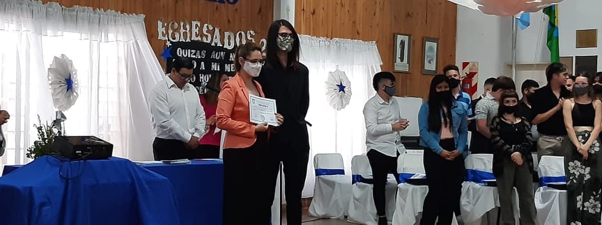 Emotivo acto de egresados de la Secundaria Nº2