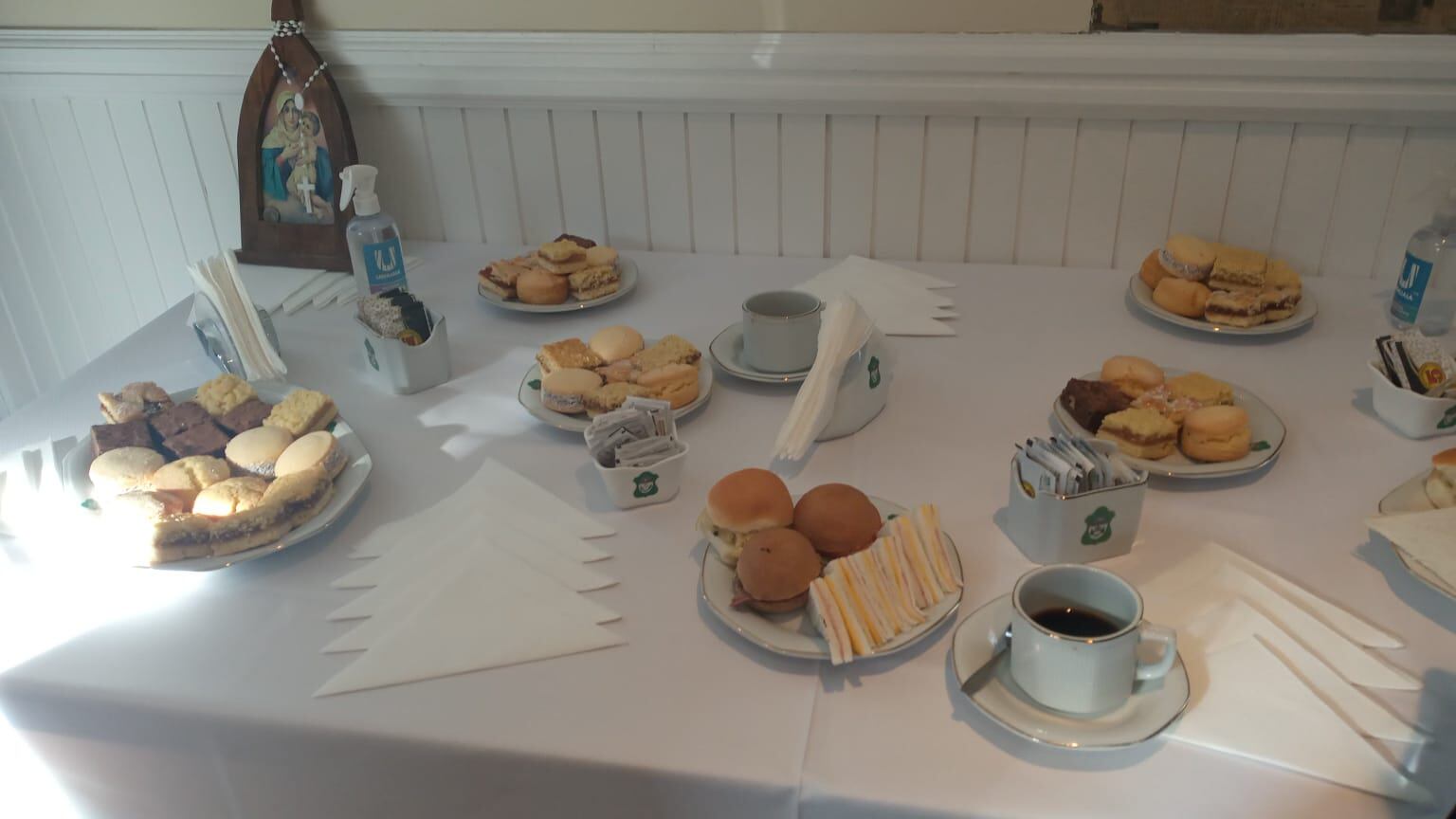 Desayuno con autoridades y antiguos pobladores.