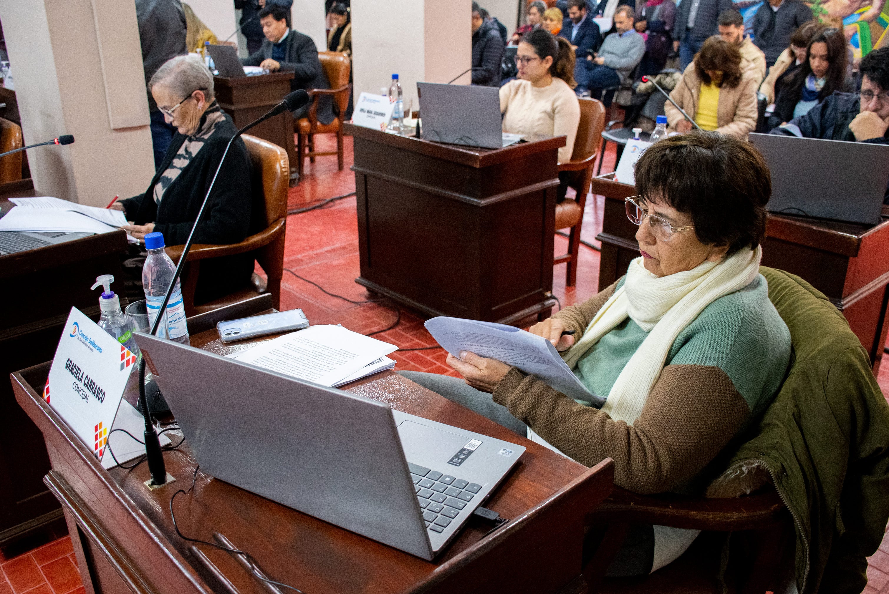 Las ediles Liliana Giménez (izq.) y Graciela Carrasco (der.) hicieron importantes aportes al pliego para la licitación del estacionamiento medido en San Salvador de Jujuy.