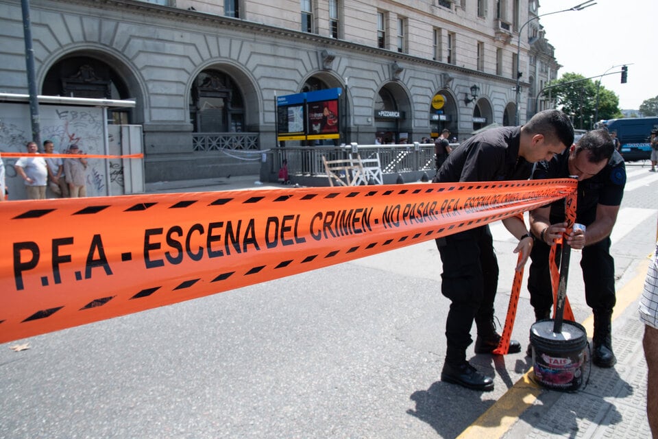 El tiroteo tuvo lugar en la concurrida estación de Retiro, poco antes del mediodía, horario de gran afluencia de pasajeros. Foto: Gentileza Télam