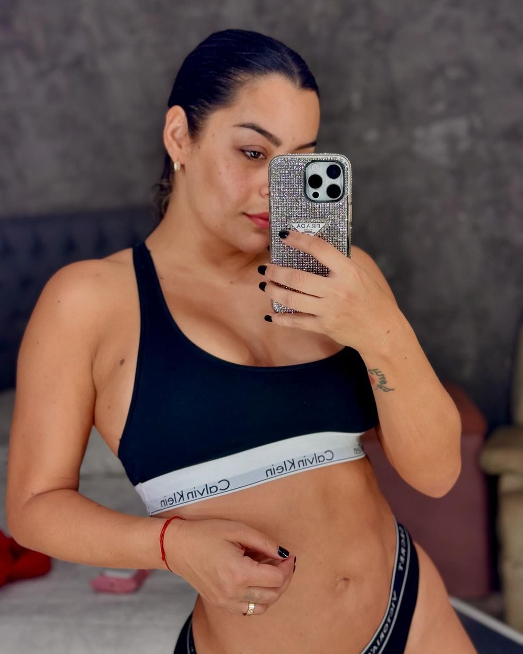 Larissa Riquelme prendió fuego las redes con su cuerpo en lencería