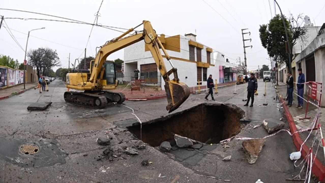 El hundimiento se registra sobre calle Asturias.