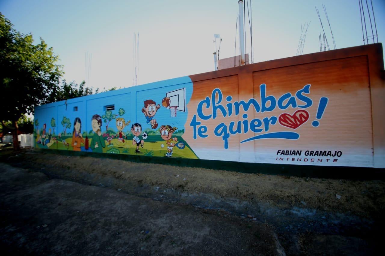 El mural pintado por el artista Juan Britos