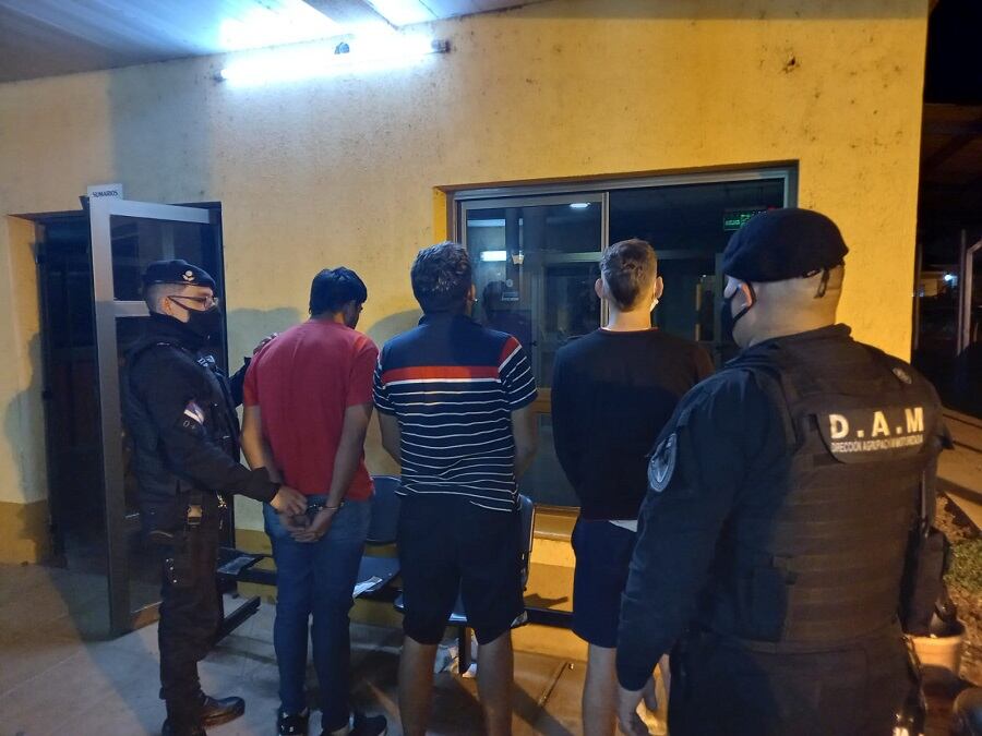 Enfrentamiento entre efectivos policiales derivó en una persecución y posterior detención en Posadas.