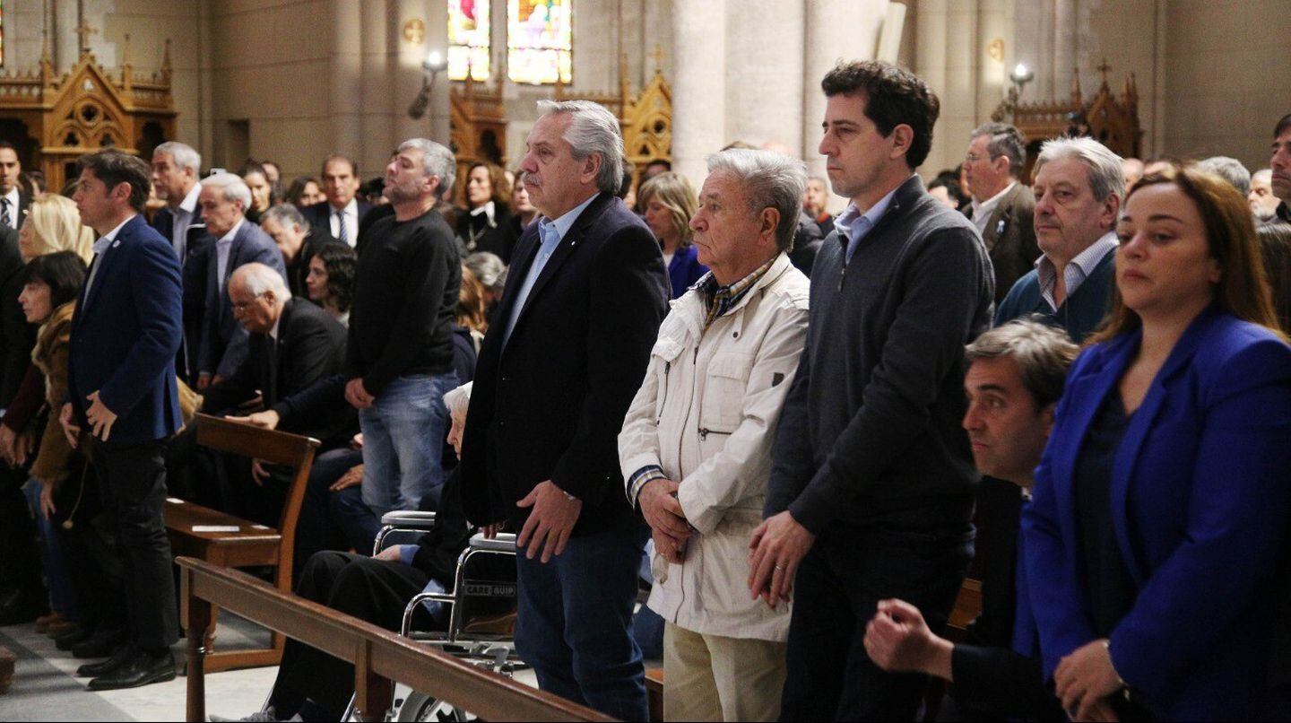 Alberto Fernández participa de la “Misa por la paz y la fraternidad” en Luján.  (Foto NA/Mariano Sánchez).