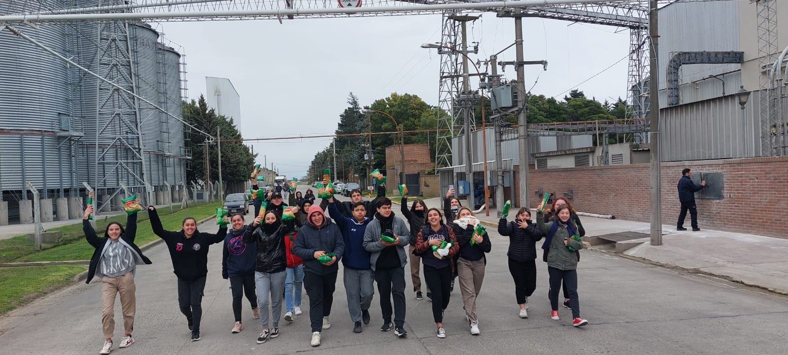 Estudiantes de Claromecó visitaron empresas del Parque Industrial de Tres Arroyos