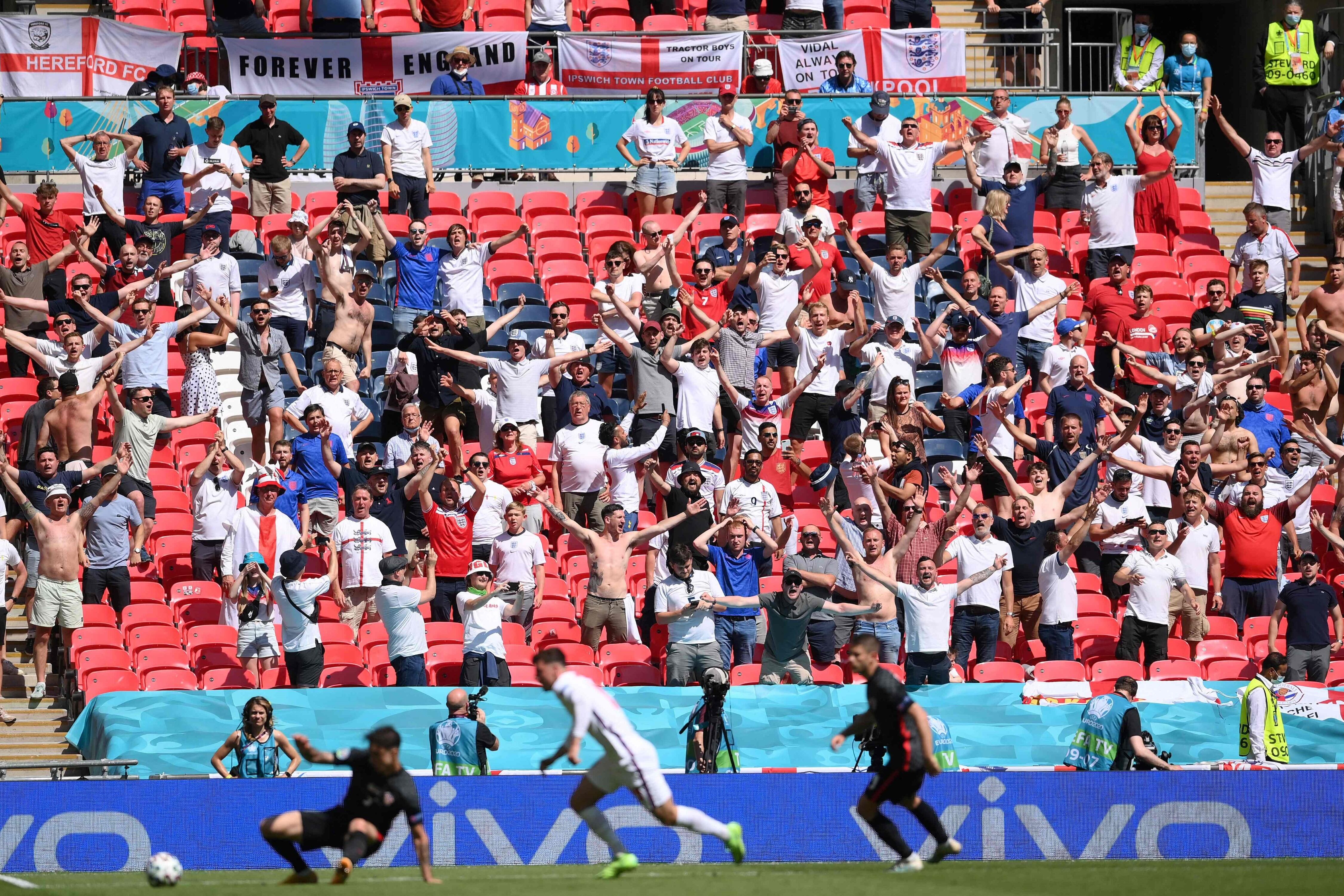 Los hinchas colman los estadios en la Eurocopa.