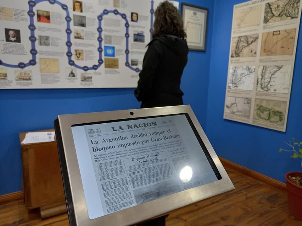 El box digital, contiene material histórico de los principales diarios y revistas que informaban acerca de lo que sucedía en las islas durante el conflicto.