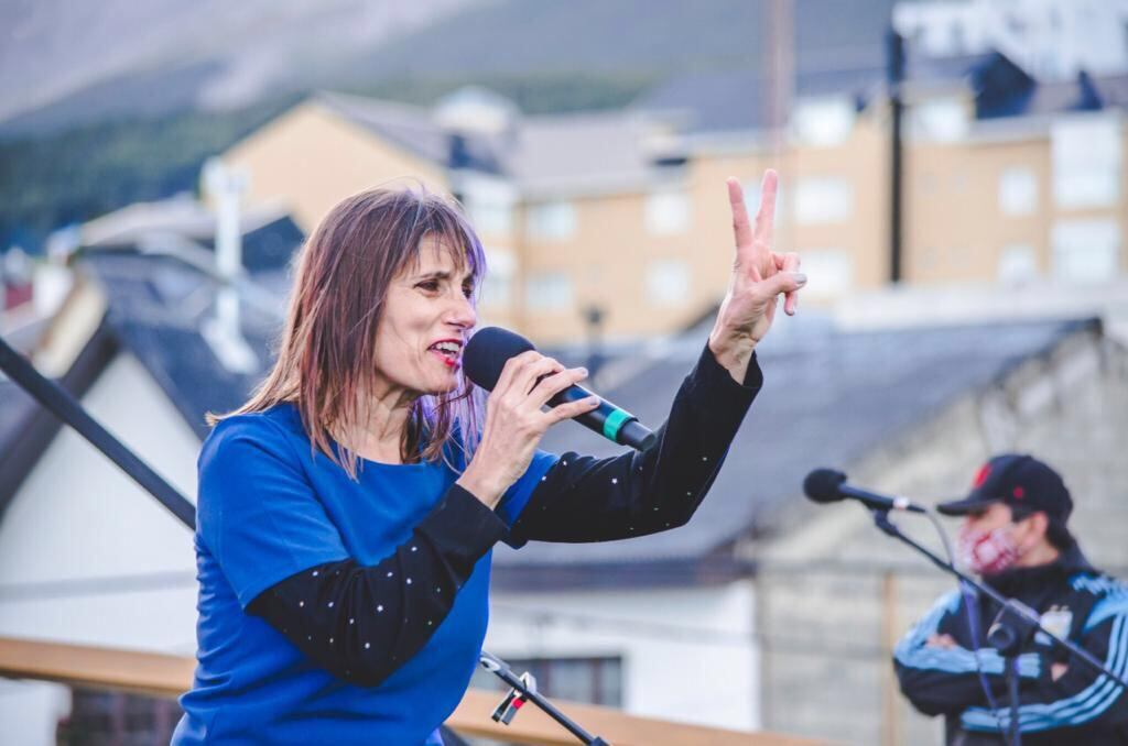 La reconocida cantante llegó al fin del mundo en el marco del Día Internacional de Mujer, 8M.