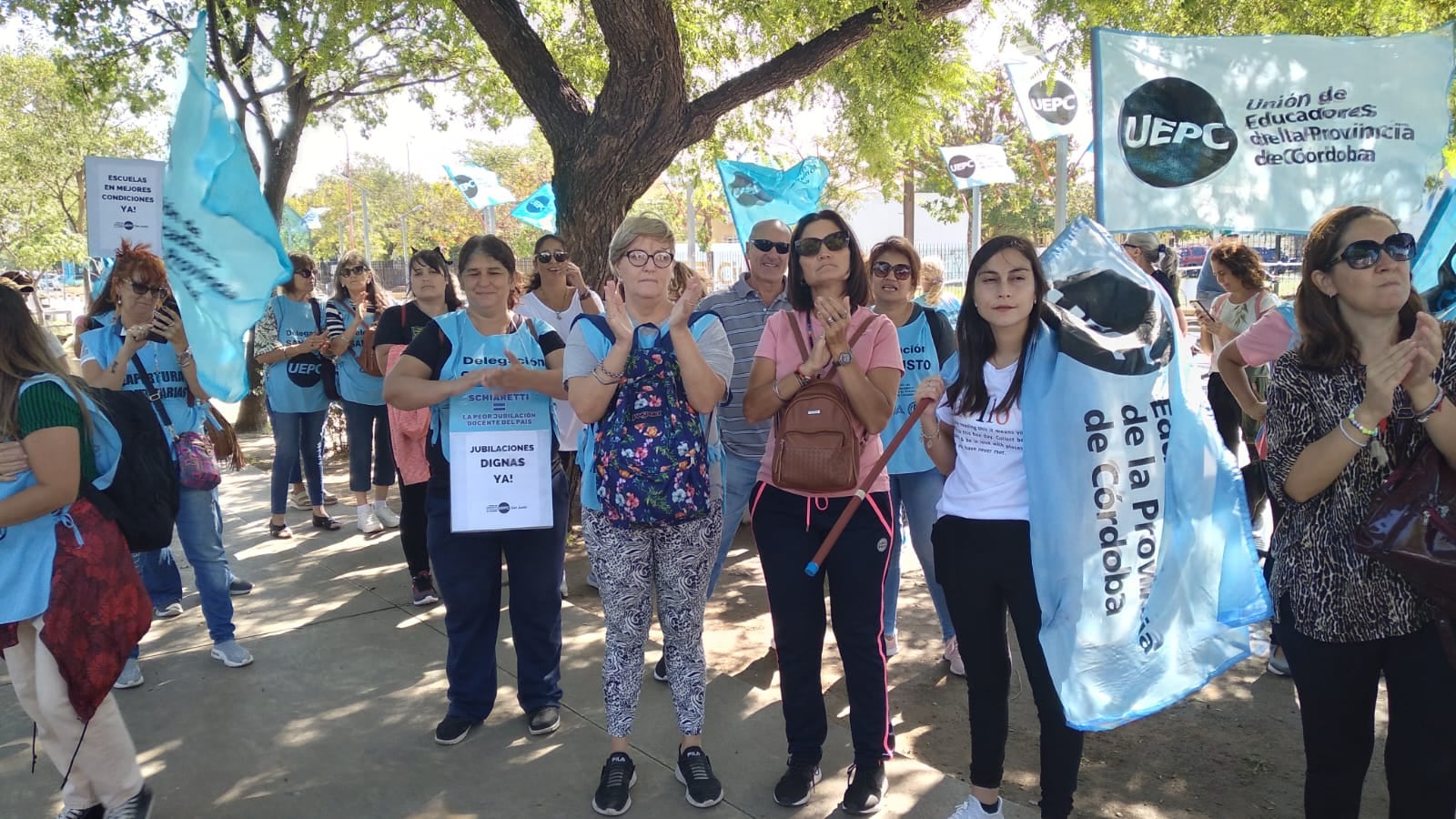 Docentes marcharon en Arroyito