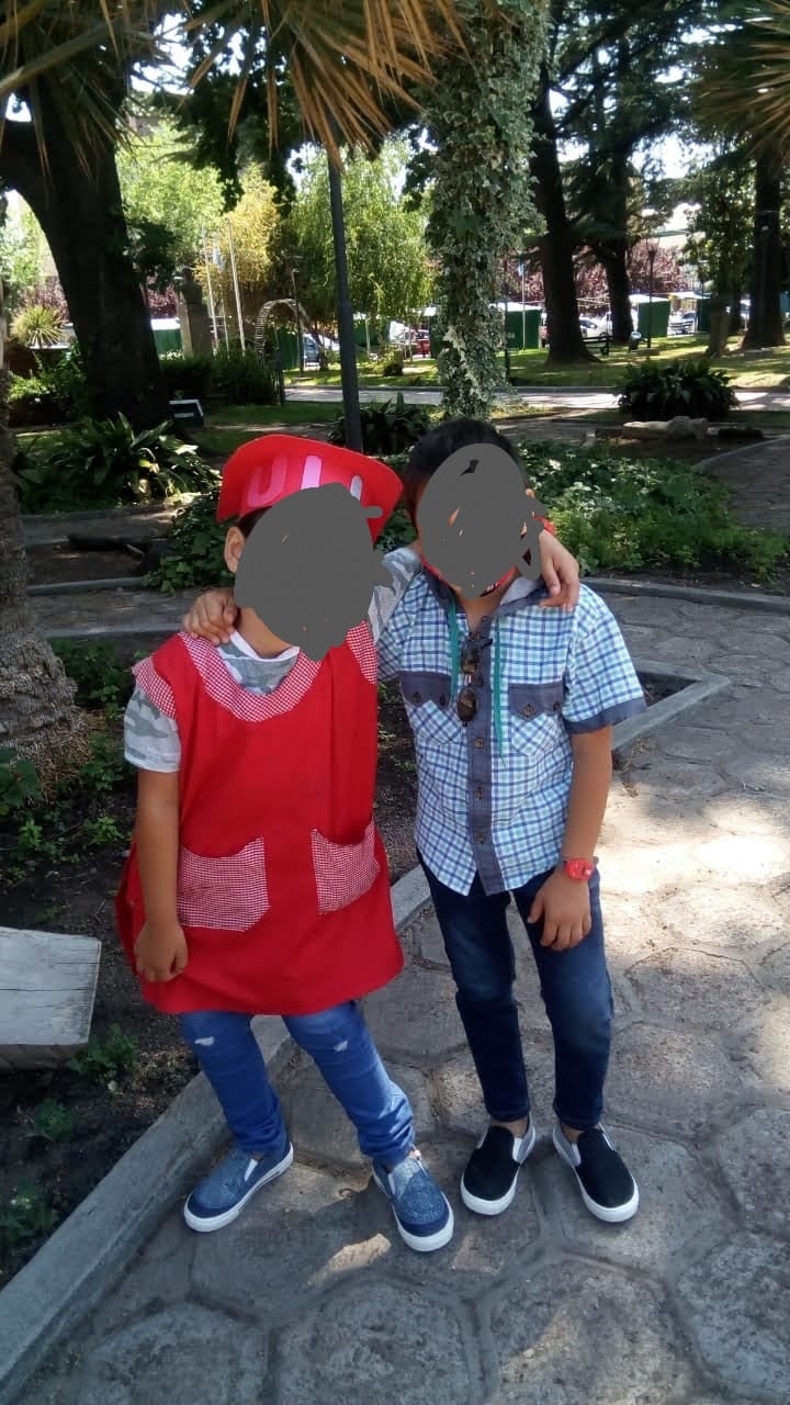 Vanesa y Daniel adoptaron hace más de 4 años a dos pequeños en Mendoza.