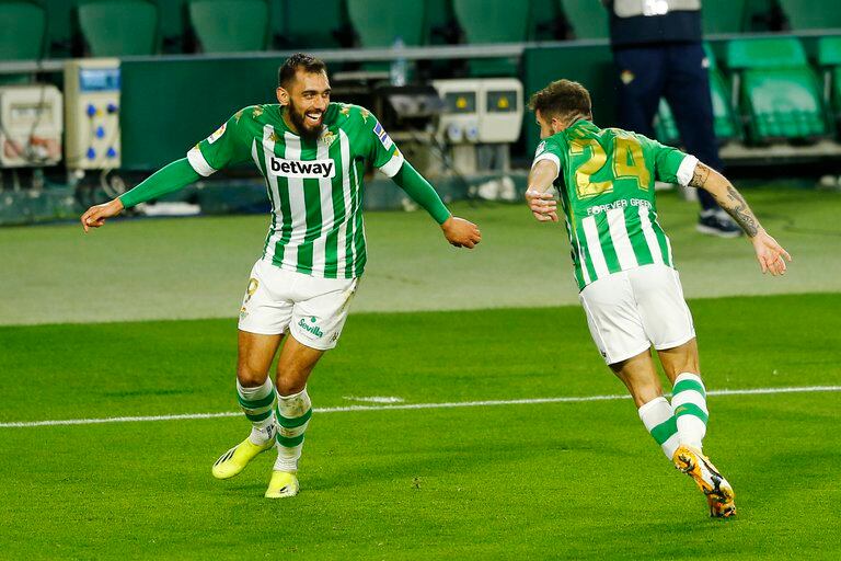 El Betis se fue al descanso con 1-0.