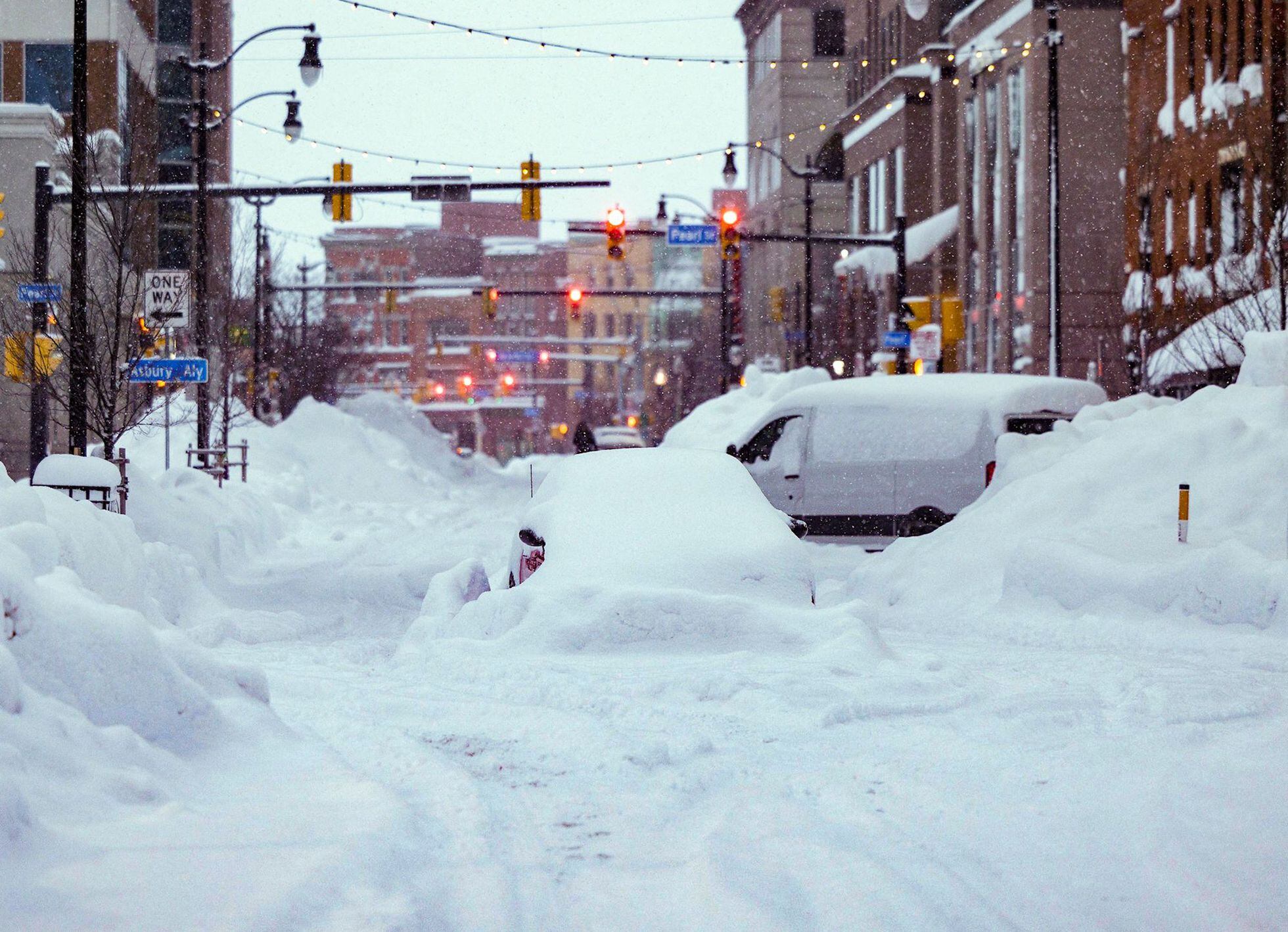 El nivel de nieve acumulada llega a alcanzar los 2,4 metros de altura. Foto: Web.