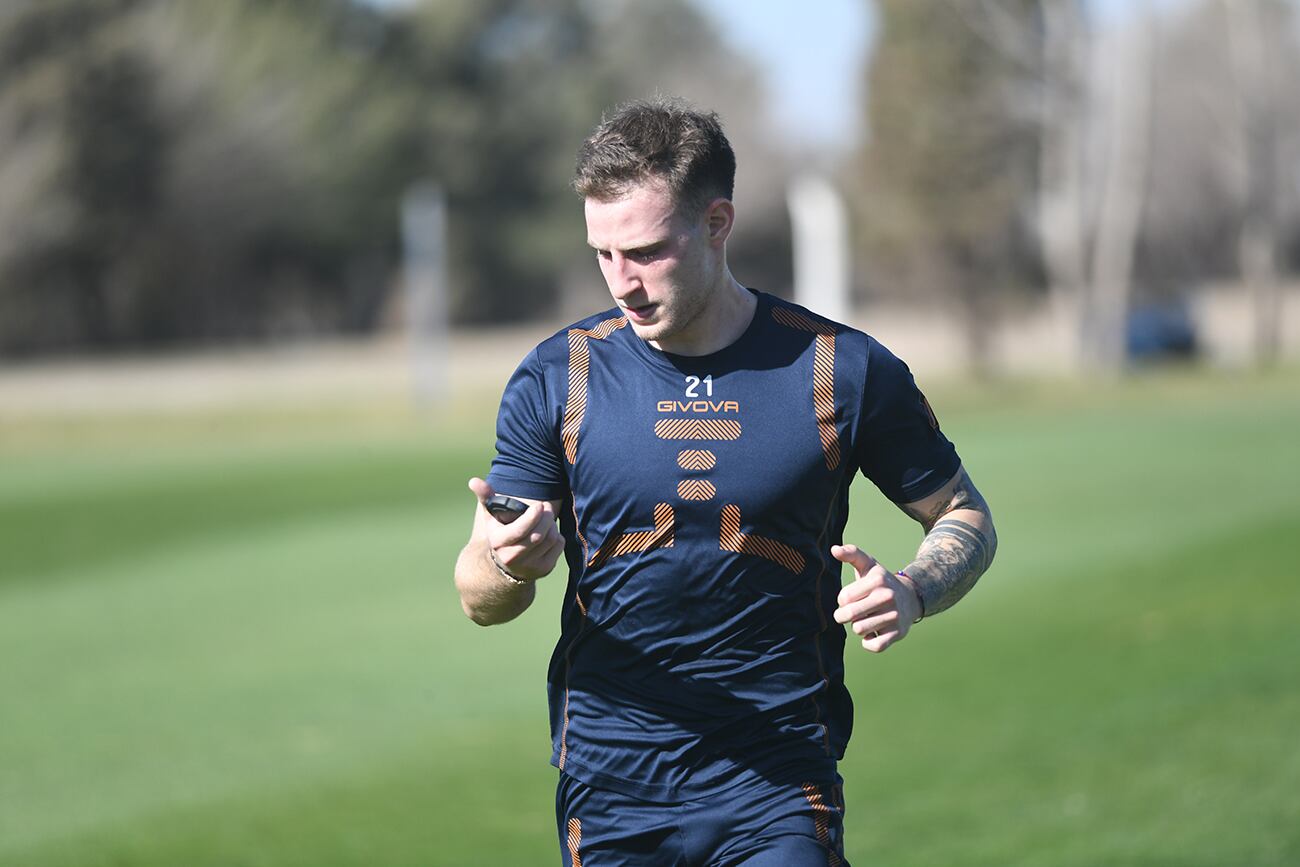 Bruno Barticciotto Entrenamiento de Talleres en el predio Nuccetelli ( Ramiro Pereyra / La Voz )